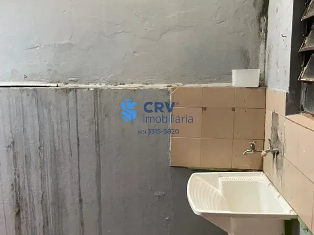 Casa com 325m² 2 quartos e 1 banheiro, para alugar, no bairro Brasília em Londrina