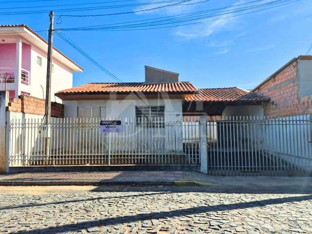 Casa 2 quartos e 1 banheiro, à venda, no bairro Jardim Nossa Senhora de Fátima em Jaguariaíva
