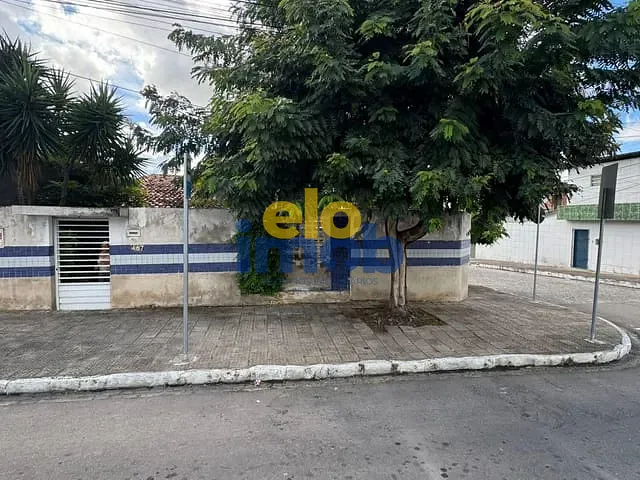 Casa 3 quartos e 2 banheiros, à venda, no bairro Deputado José Antônio Liberato em Caruaru