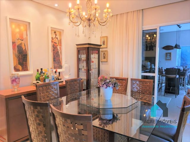 Casa com 230m² 3 quartos e 4 banheiros, à venda, no bairro Santa Cruz II em Cuiabá