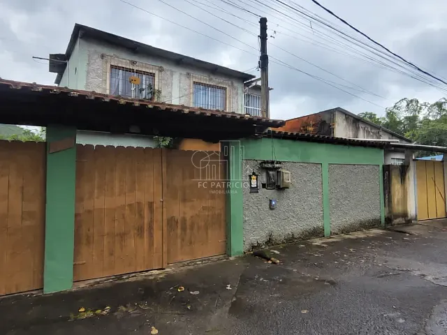 Casa com 500m² 4 quartos e 3 banheiros, à venda, no bairro Parada Modelo em Guapimirim