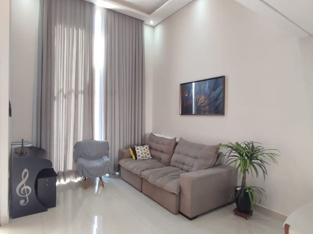 Casa com 211m² 3 quartos e 1 banheiro, à venda, no bairro Parque Nova Carioba em Americana