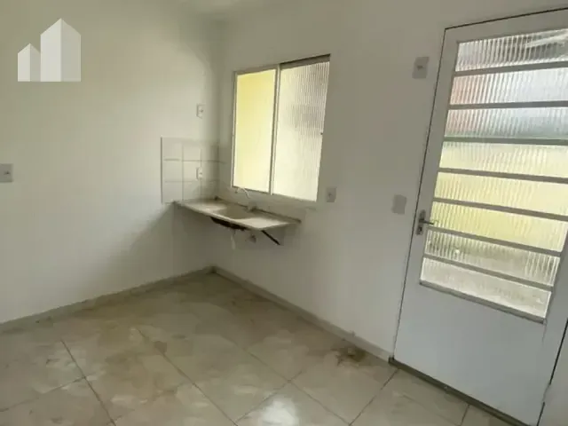 Casa com 55m² 2 quartos e 1 banheiro, à venda, no bairro Campo Alegre em Nova Iguaçu
