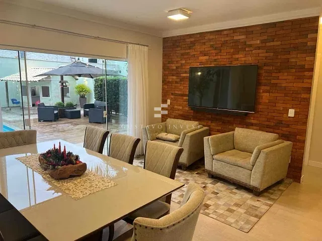 Casa com 396m² 3 quartos e 4 banheiros, à venda, no bairro São Luiz em Brusque