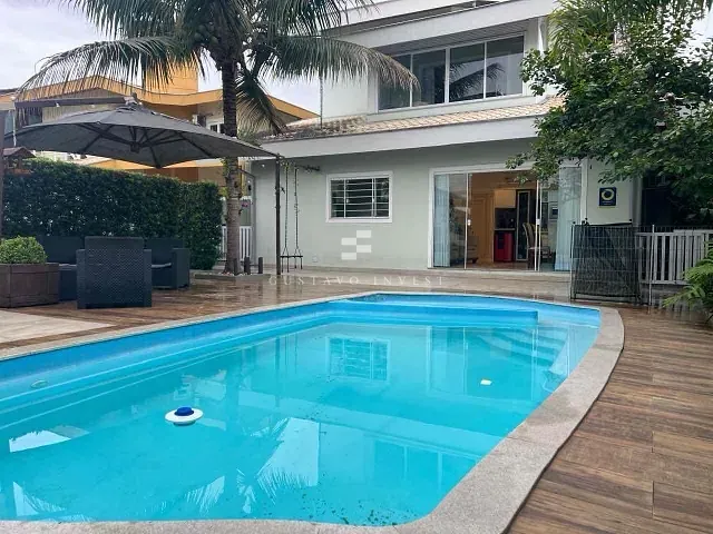 Casa com 396m² 3 quartos e 4 banheiros, à venda, no bairro São Luiz em Brusque