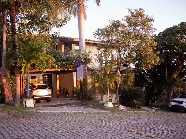Casa com 1006m² 4 quartos e 5 banheiros, à venda, no bairro Camboinhas em Niterói