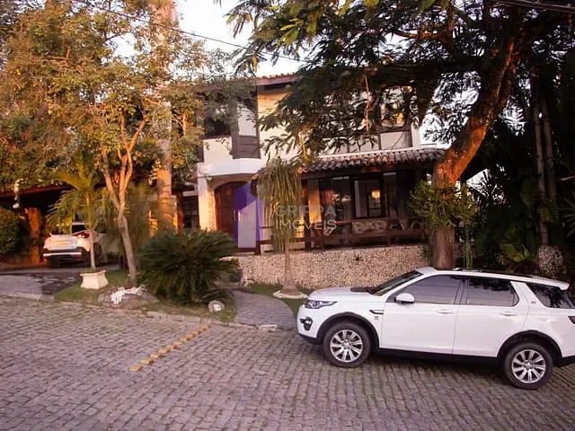 Casa com 1006m² 4 quartos e 5 banheiros, à venda, no bairro Camboinhas em Niterói
