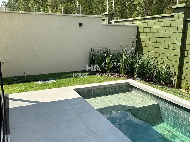 Casa com 210m² 3 quartos e 3 banheiros, à venda, no bairro Jardim Atlântico em Goiânia