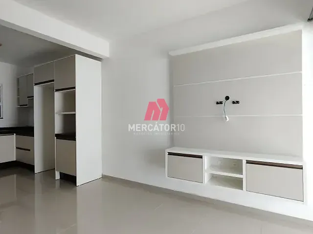 Casa 2 quartos e 3 banheiros, para alugar, no bairro Itoupava Norte em Blumenau