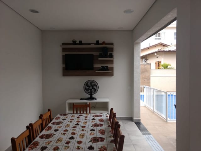 Casa com 450m² 3 quartos e 4 banheiros, à venda, no bairro Condominio Villaggio Capriccio em Louveira