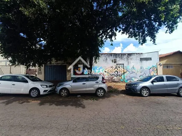 Casa com 620m² 3 quartos e 4 banheiros, à venda, no bairro Setor Leste Vila Nova em Goiânia