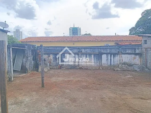 Casa com 620m² 3 quartos e 4 banheiros, à venda, no bairro Setor Leste Vila Nova em Goiânia