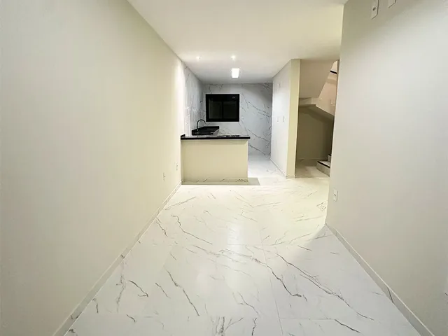 Casa 3 quartos e 4 banheiros, à venda, no bairro Aruana em Aracaju