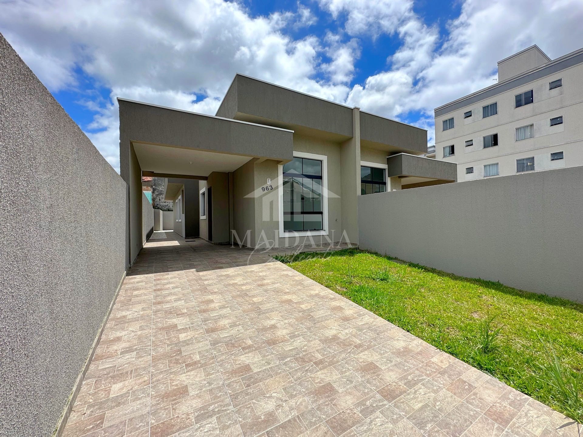 Casa à venda com 3 quartos, 82m² - Foto 2