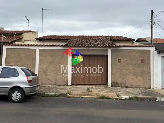 Casa com 200m² 3 quartos e 1 banheiro, à venda, no bairro Vila Penha do Rio do Peixe em Itapira