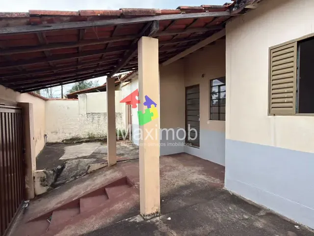 Casa com 200m² 3 quartos e 1 banheiro, à venda, no bairro Vila Penha do Rio do Peixe em Itapira