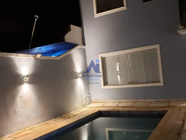 Casa com 300m² 4 quartos e 4 banheiros, à venda, no bairro Vargem Pequena em Rio de Janeiro