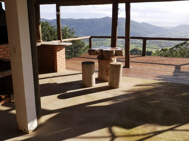 Casa com 861m² 3 quartos e 3 banheiros, à venda, no bairro Morro do Queimado em Santo Amaro da Imperatriz