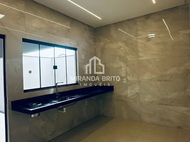 Casa com 195m² 3 quartos e 2 banheiros, à venda, no bairro Parque Hayala em Aparecida de Goiânia