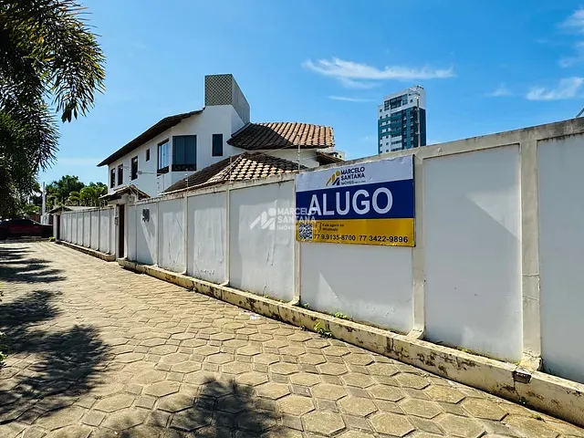 Casa para alugar, no bairro Candeias em Vitória da Conquista