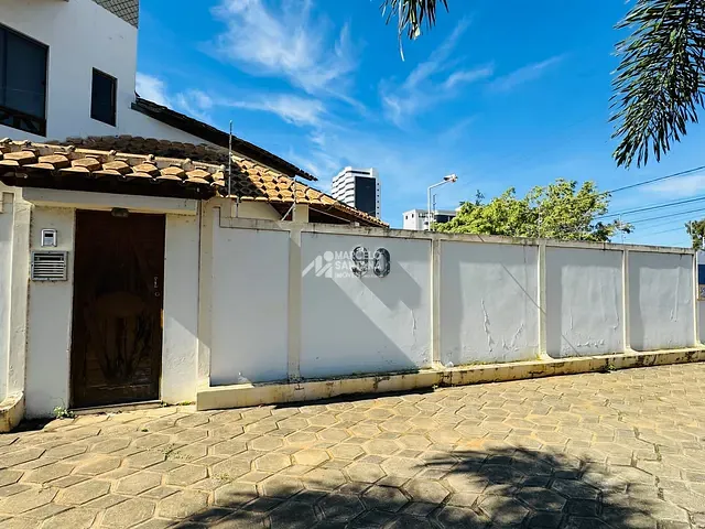 Casa para alugar, no bairro Candeias em Vitória da Conquista