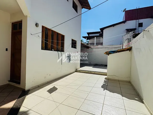 Casa para alugar, no bairro Candeias em Vitória da Conquista