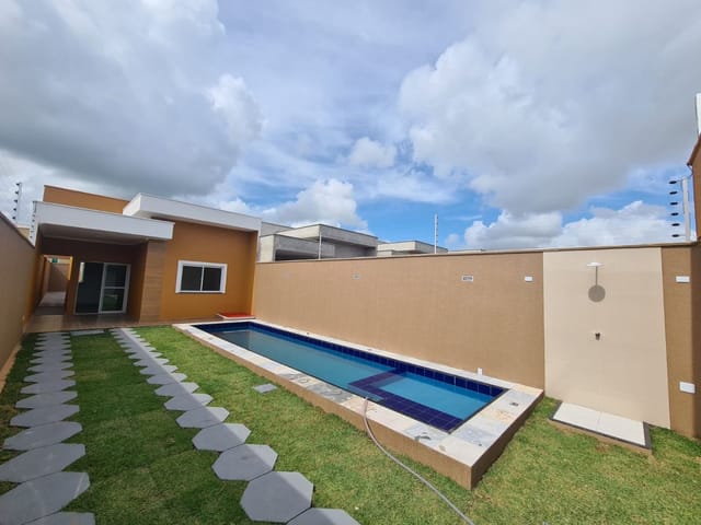 Casa com 253m² 3 quartos e 2 banheiros, à venda, no bairro Lagoinha em Paraipaba