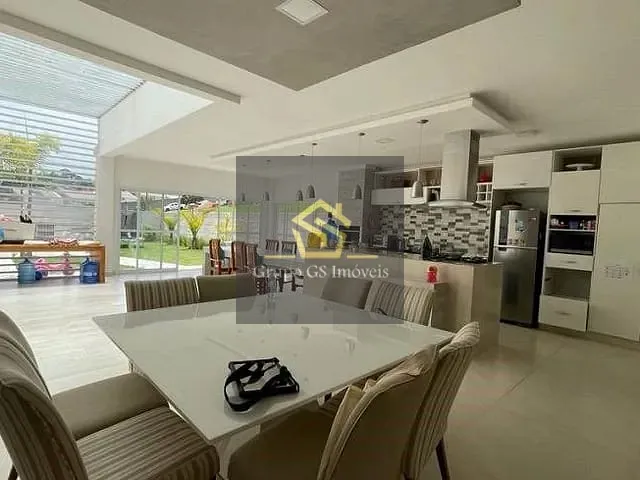 Casa com 680m² 4 quartos e 5 banheiros, à venda, no bairro Observatório em Vinhedo