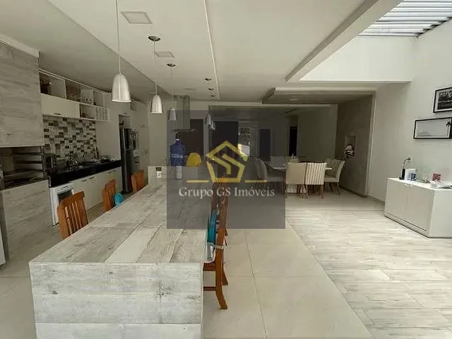 Casa com 680m² 4 quartos e 5 banheiros, à venda, no bairro Observatório em Vinhedo
