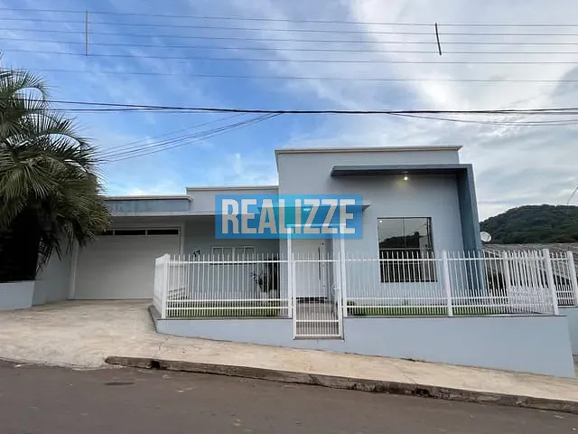 Casa com 330m² 2 quartos e 2 banheiros, à venda, no bairro Constante Fuga em Marau