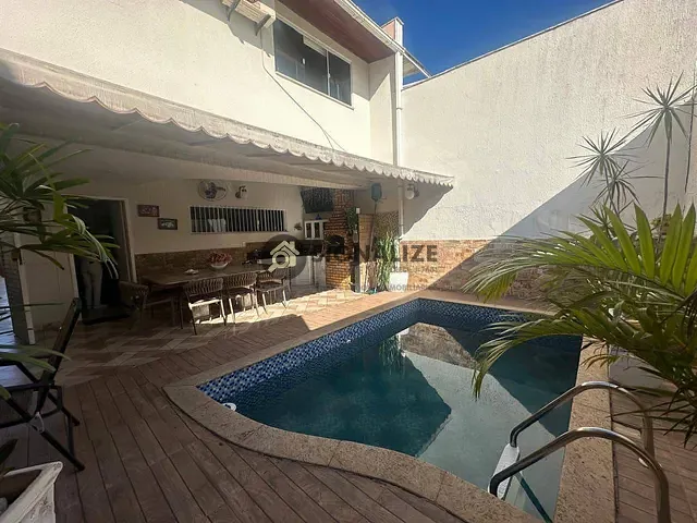 Casa com 225m² 5 quartos e 2 banheiros, à venda, no bairro Portinho em Cabo Frio