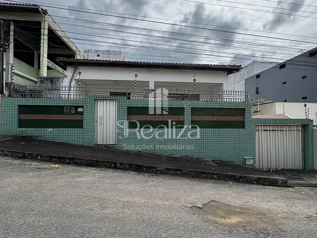 Casa 7 quartos e 4 banheiros, à venda, no bairro Castália em Itabuna