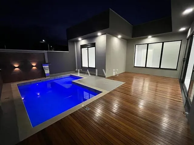 Casa com 300m² 3 quartos e 4 banheiros, à venda, no bairro Loteamento Residencial Portal do Lago em Cambé