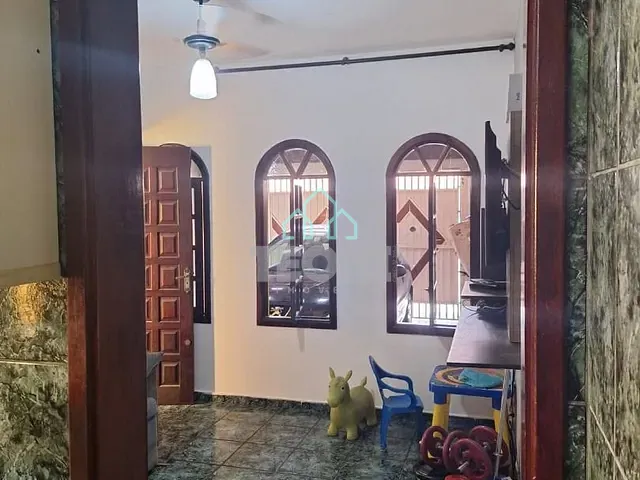 Casa com 125m² 2 quartos e 2 banheiros, à venda, no bairro CECAP em Taubaté