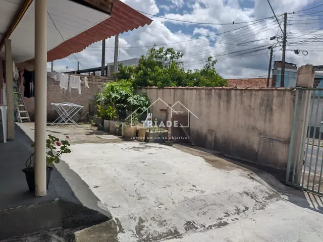 Casa com 211m² 3 quartos e 2 banheiros, à venda, no bairro Costeira em Araucária