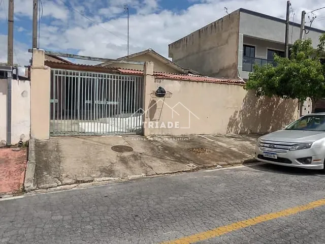 Casa com 211m² 3 quartos e 2 banheiros, à venda, no bairro Costeira em Araucária