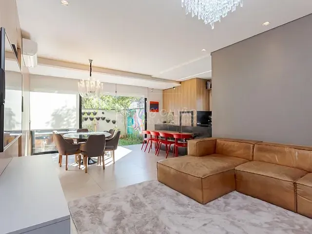 Casa com 210m² 3 quartos e 3 banheiros, à venda, no bairro Bom Retiro em Curitiba