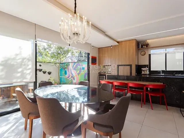 Casa com 210m² 3 quartos e 3 banheiros, à venda, no bairro Bom Retiro em Curitiba