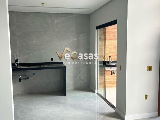 Casa com 180m² 3 quartos e 1 banheiro, à venda, no bairro Recreio em Rio das Ostras