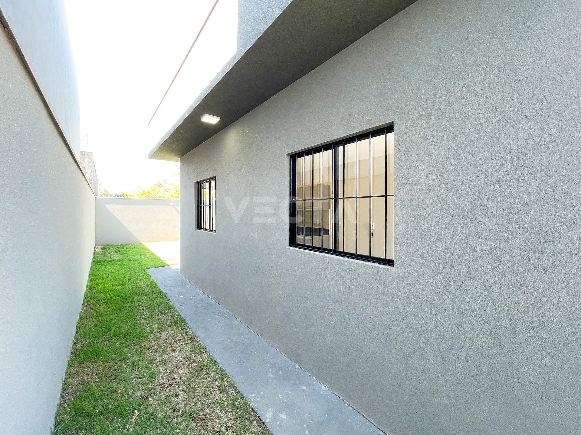 Casa à venda com 2 quartos, 55m² - Foto 4
