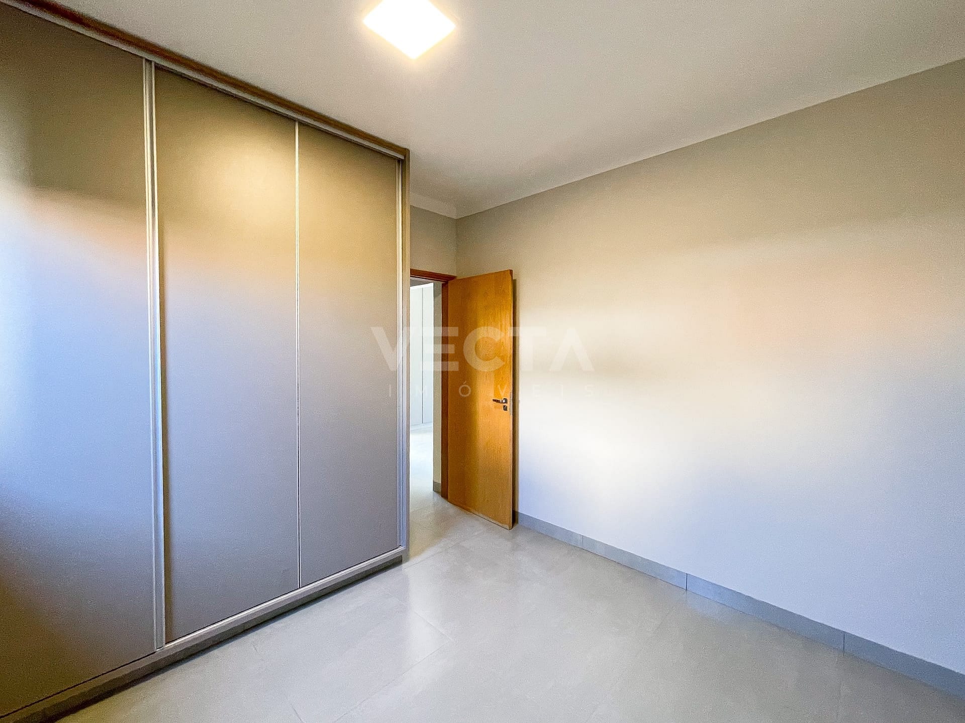 Casa à venda com 2 quartos, 55m² - Foto 9