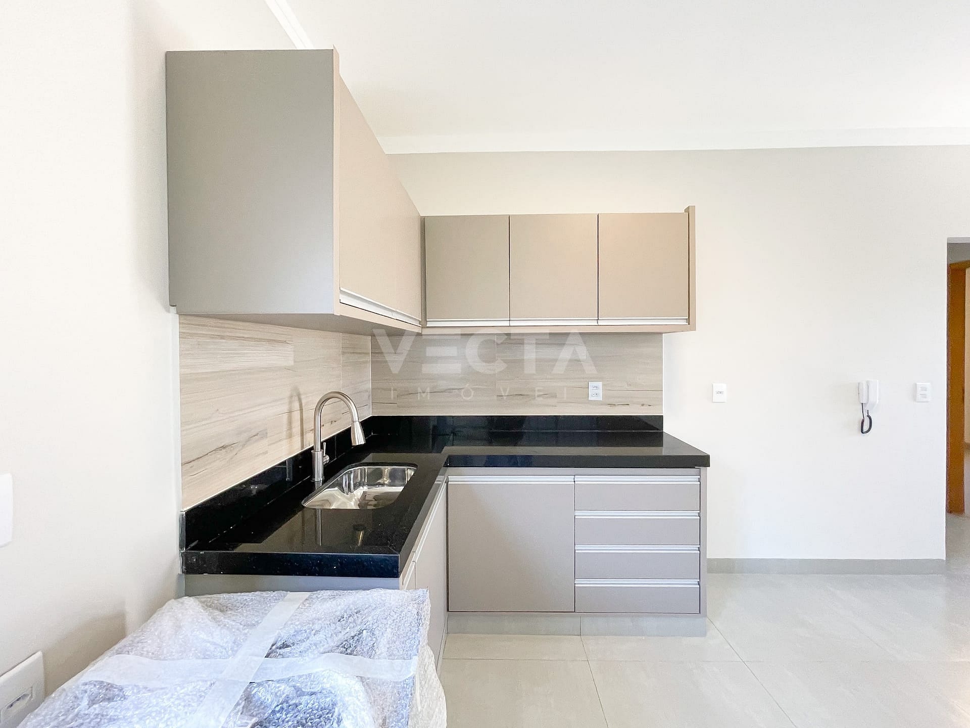 Casa à venda com 2 quartos, 55m² - Foto 2
