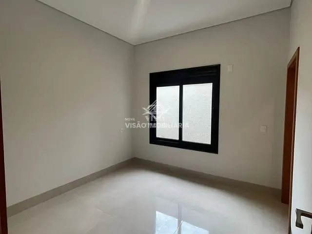 Casa com 338m², à venda, no bairro Condomínio Aquarela dos Poemas em Sinop