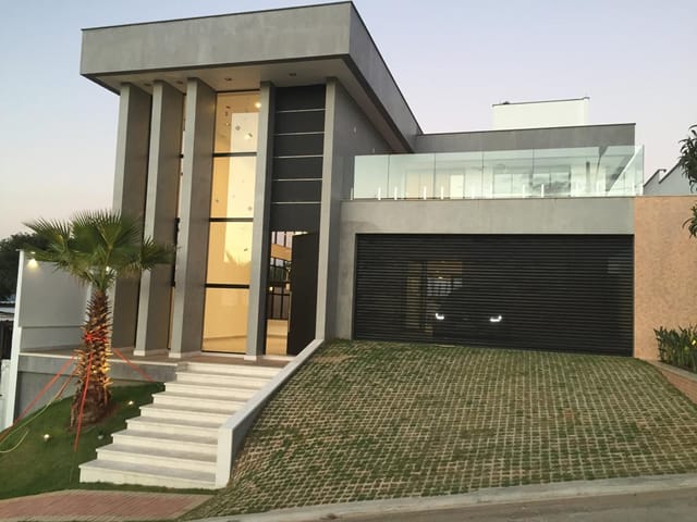 Casa com 600m² 4 quartos e 6 banheiros, à venda, no bairro Spina Ville II em Juiz de Fora