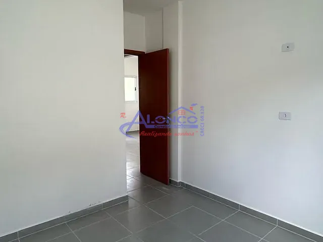 Casa 2 quartos e 1 banheiro, à venda, no bairro Jardim Nova Esperança em Jacareí