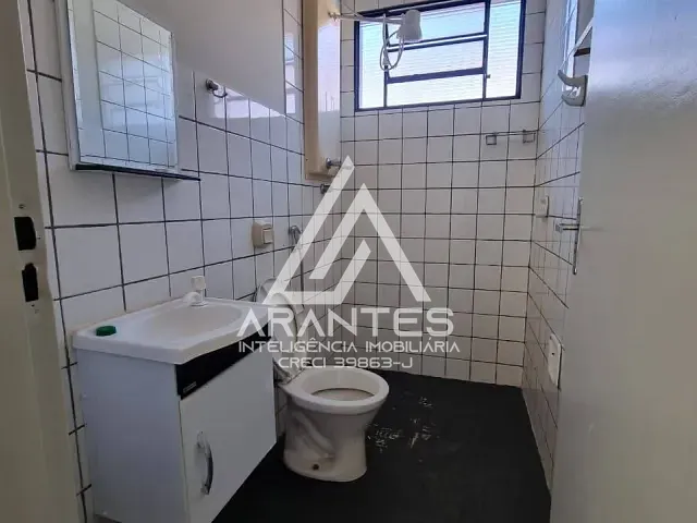Casa 2 quartos e 1 banheiro, para alugar, no bairro Residencial Ide Daher em Barretos