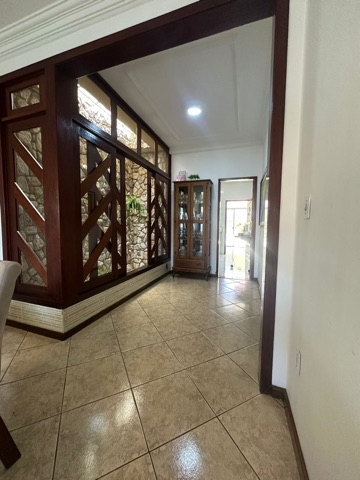 Casa com 310m² 3 quartos e 2 banheiros, à venda ou para alugar, no bairro Horto Municipal em Campos dos Goytacazes