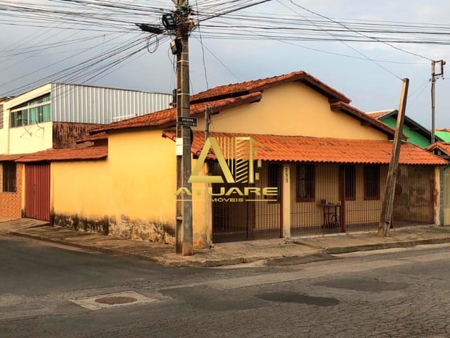 Casa com 86m² 2 quartos e 1 banheiro, à venda, no bairro FRANCISCA AUGUSTA RIOS em Pouso Alegre