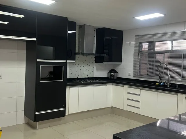 Casa 3 quartos e 3 banheiros, à venda, no bairro Santa Terezinha em Santo André