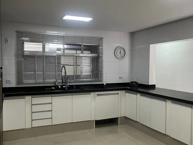 Casa 3 quartos e 3 banheiros, à venda, no bairro Santa Terezinha em Santo André